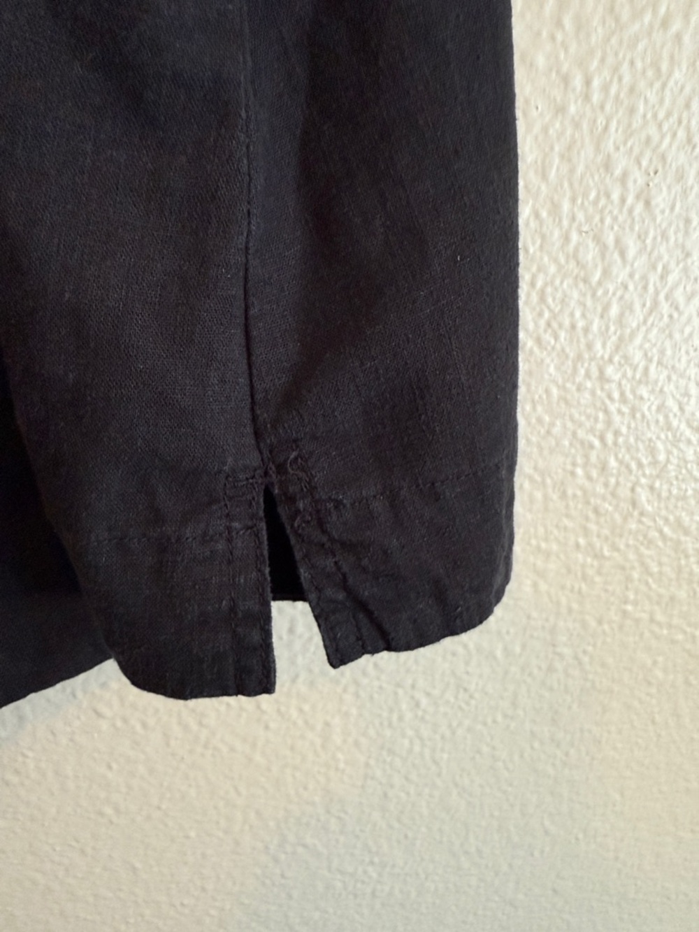 Croft & Barrow Pleated V-Neck Tank Top SZ 1X Black Linen Blend Minimalist Chic - Picture 13 of 15